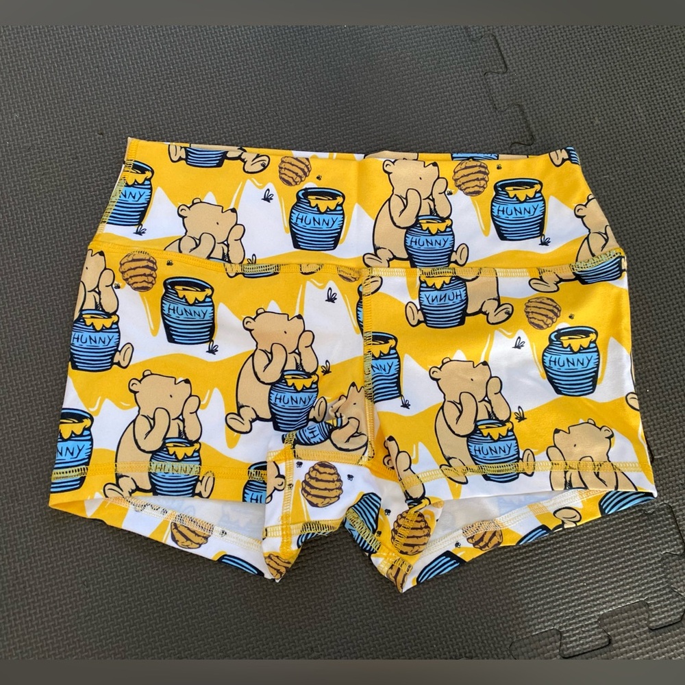 Rok the Box shorts, M